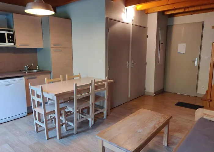 Les Trois Vallees - *