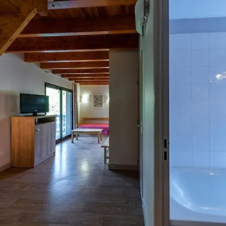 Apart Otel Les Trois Vallees - Arreau