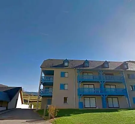 Les Trois Vallees - *